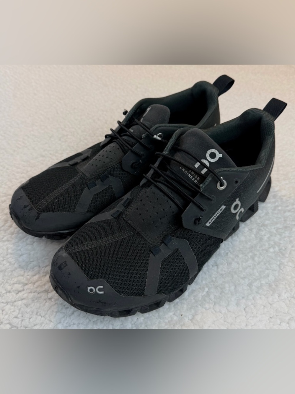 ON RUNNING • Black Waterproof Athletic Shoes, 9 - Picture 5 of 12